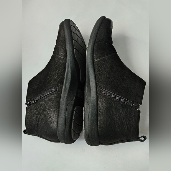 Abeo Erie Nuback Black Ankle Boots Size 10 - Picture 6 of 12